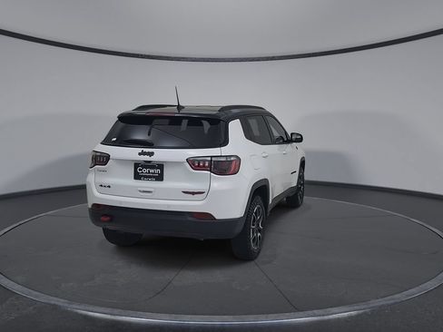 Certified 2026 Jeep Compass Trailhawk AWD/4WD image 17