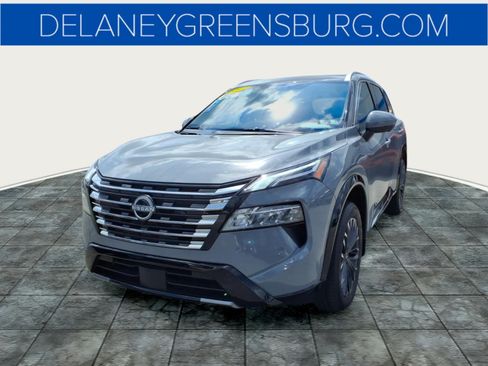 Used 2025 Nissan Rogue Platinum w/ Tech Package AWD/4WD image 7