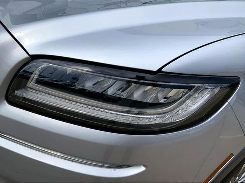 Used 2023 Lincoln Nautilus FWD w/ Premium Package image 27