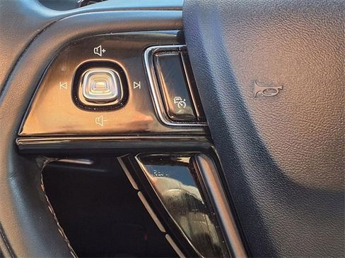 Used 2021 Lincoln Corsair Reserve image 15