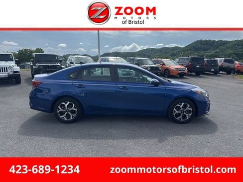 Used 2019 Kia Forte LXS FWD image 1