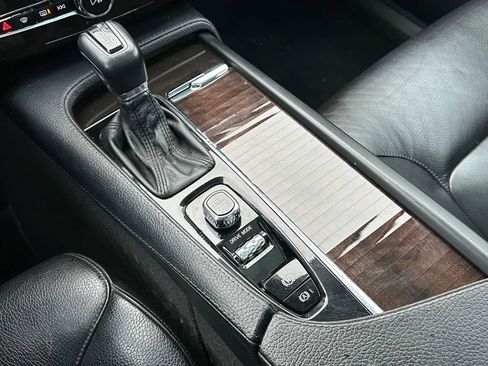 Used 2018 Volvo XC90 T6 Momentum image 39