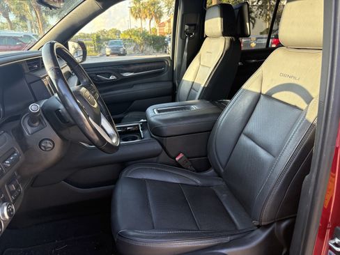 Used 2021 GMC Yukon Denali w/ Denali Ultimate Package RWD image 2