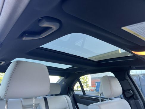 Used 2016 Mercedes-Benz E 350 4MATIC Sedan w/ Premium Package image 17