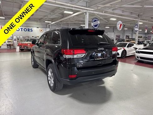 Used 2020 Jeep Grand Cherokee Laredo w/ Laredo X Package AWD/4WD image 3