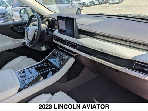 Used 2023 Lincoln Aviator Black Label w/ Dynamic Handling Package AWD/4WD image 27