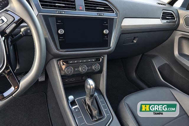 Used 2020 Volkswagen Tiguan SE FWD image 15