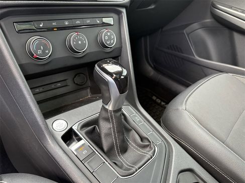 Used 2023 Volkswagen Atlas Cross Sport SE image 20