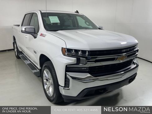 Used 2022 Chevrolet Silverado 1500 LT AWD/4WD image 3