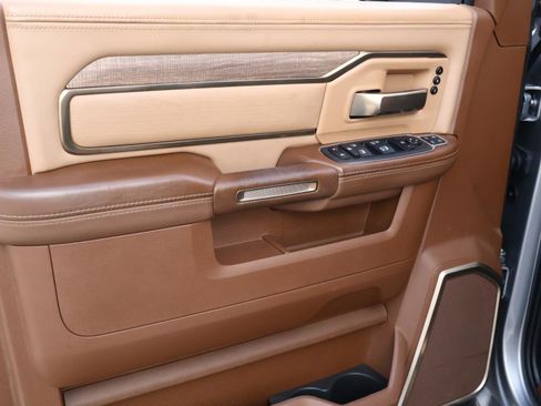 Used 2024 RAM 3500 Limited image 17