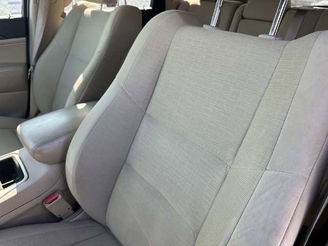 Used 2016 Jeep Grand Cherokee Laredo RWD image 6