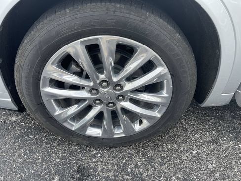 Used 2020 Cadillac XT6 Premium Luxury FWD image 34
