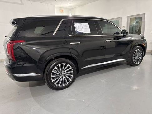 Used 2025 Hyundai Palisade Calligraphy image 16
