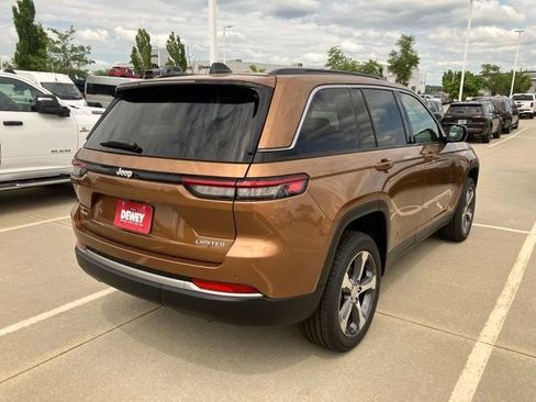 New 2026 Jeep Grand Cherokee Limited w/ Trailer Tow Package AWD/4WD image 6