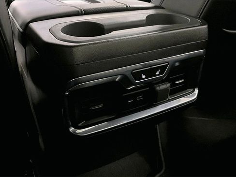 Used 2022 Chevrolet Silverado 3500 High Country w/ Technology Package image 11