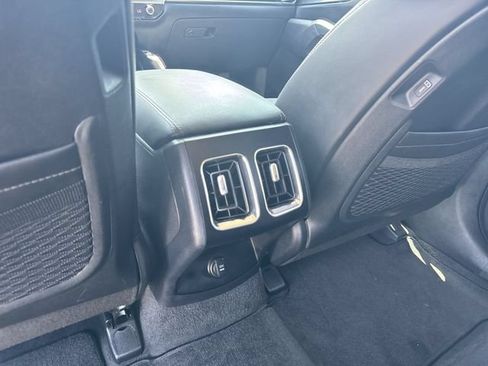 Used 2024 Kia Sorento S FWD image 21