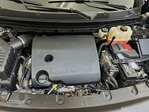 Used 2018 Chevrolet Traverse High Country AWD/4WD image 37