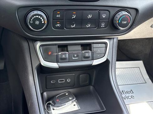 Certified 2024 GMC Terrain SLE AWD/4WD image 15