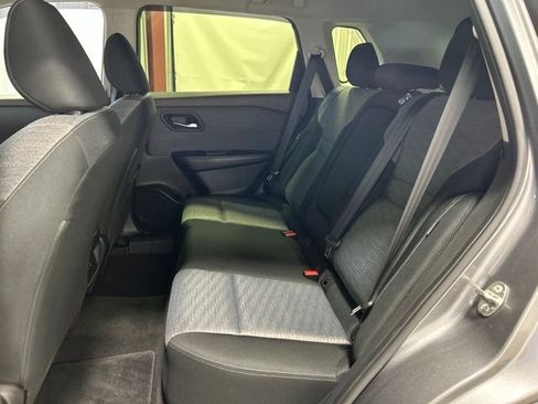Used 2023 Nissan Rogue SV AWD/4WD image 17