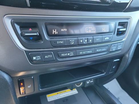 Used 2021 Honda Pilot Special Edition image 29