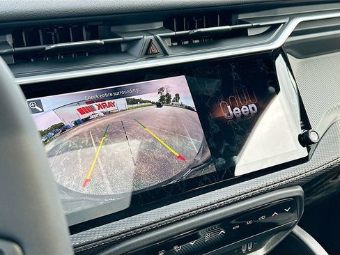 New 2026 Jeep Cherokee Limited AWD/4WD image 17
