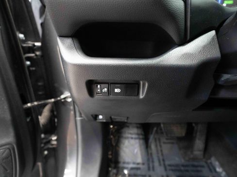 Used 2025 Toyota RAV4 LE AWD/4WD image 11