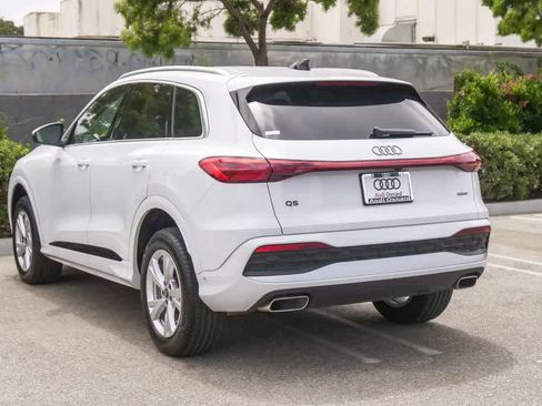 Used 2025 Audi Q5 Premium w/ Convenience Package AWD/4WD image 8