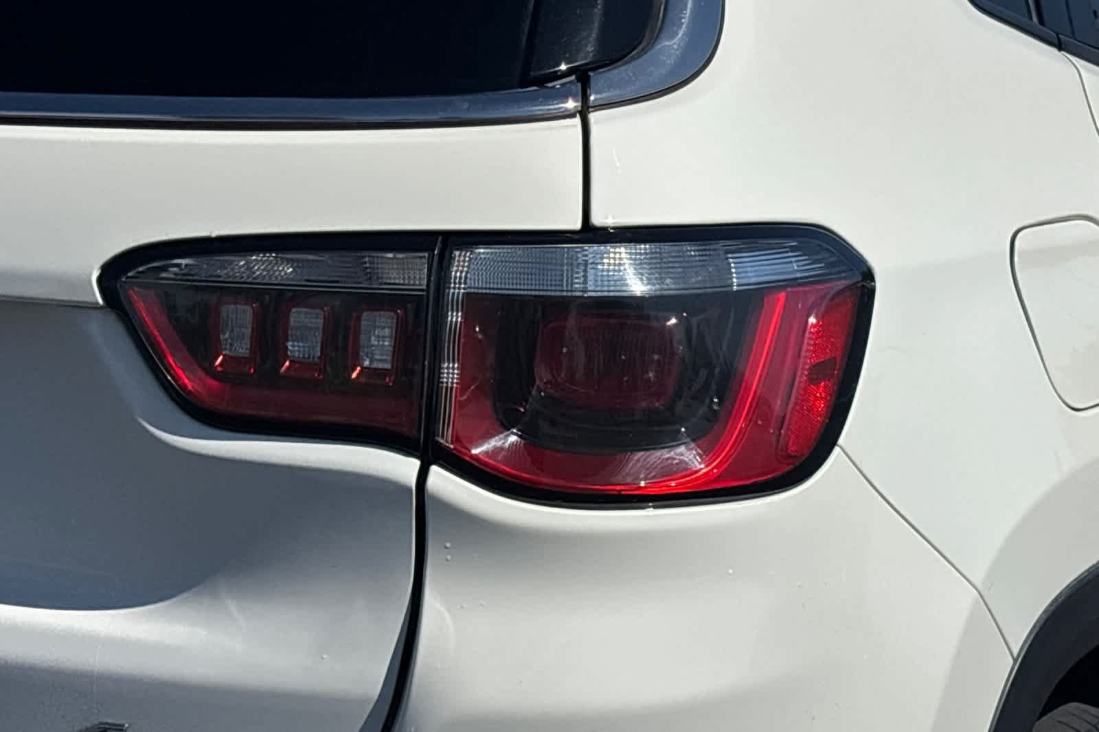 Used 2019 Jeep Compass Limited AWD/4WD image 13
