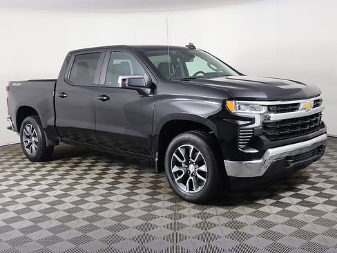 Used 2023 Chevrolet Silverado 1500 LT AWD/4WD image 46
