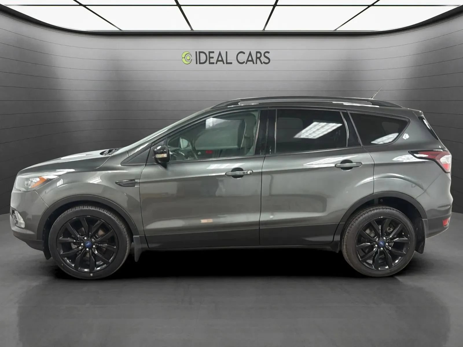 Used 2017 Ford Escape Titanium FWD image 8
