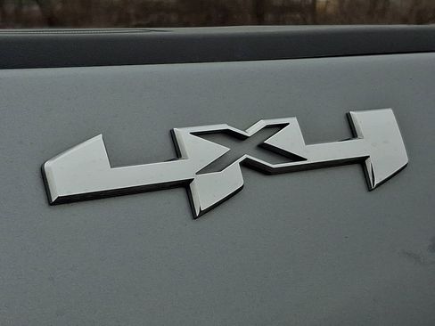 Used 2024 GMC Sierra 2500 Pro w/ Convenience Package image 32