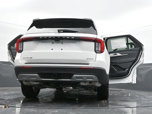 New 2026 Ford Explorer Active w/ Active Comfort Package image 71