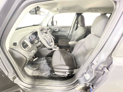 Used 2022 Jeep Renegade Latitude image 20