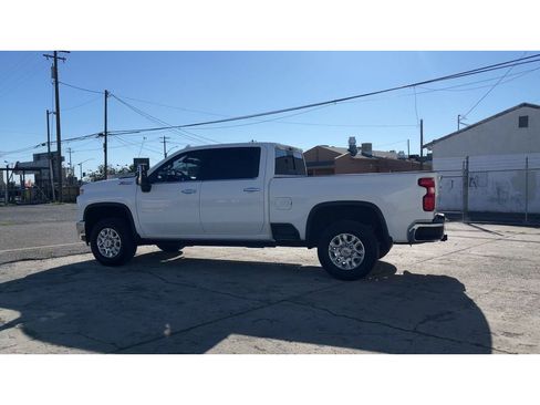 Used 2022 Chevrolet Silverado 2500 LTZ w/ LTZ Plus Package image 8