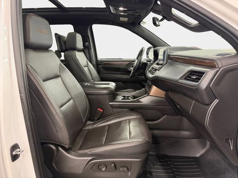 Used 2021 Chevrolet Tahoe High Country w/ Premium Package image 13