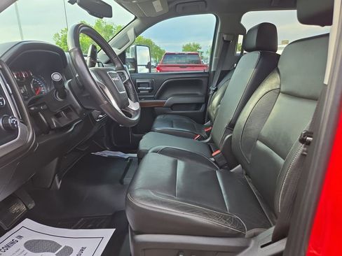 Used 2018 GMC Sierra 2500 SLT w/ Duramax Plus Package AWD/4WD image 28