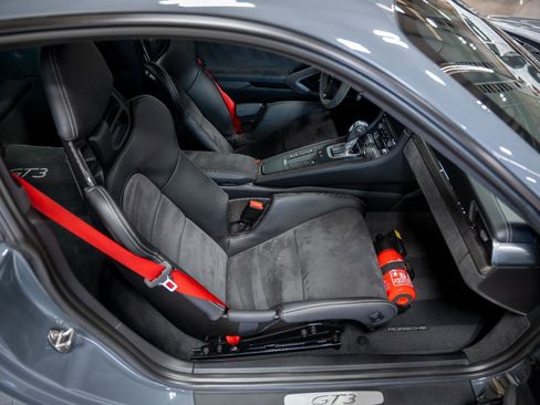 Used 2018 Porsche 911 GT3 image 78