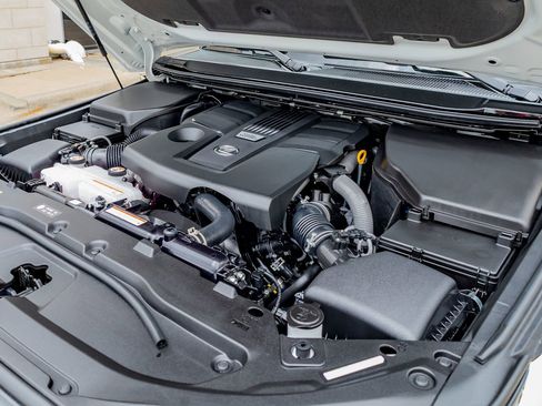 Used 2026 Lexus GX 550 w/ Accessory Package (2T) image 42