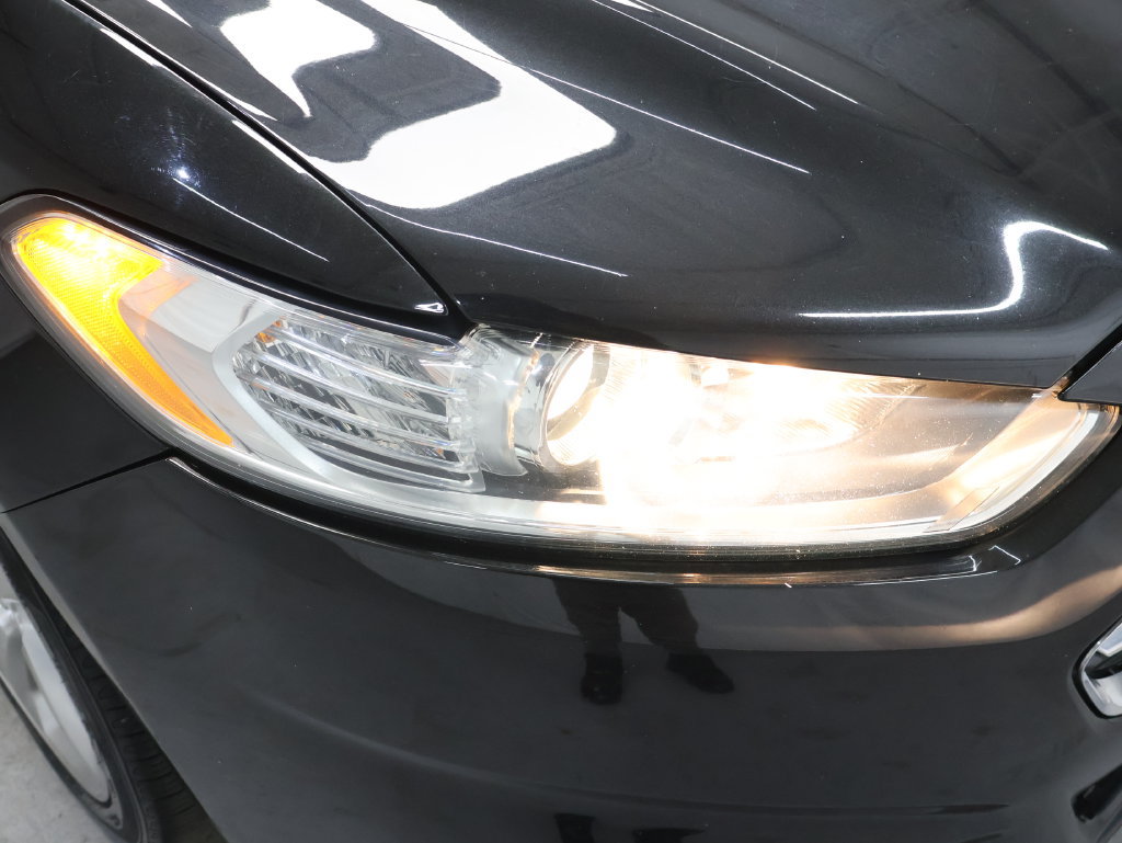 Used 2013 Ford Fusion SE FWD image 27