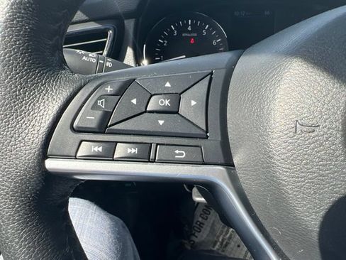 Used 2020 Nissan Rogue SV w/ Sun & Sound Touring Package AWD/4WD image 15