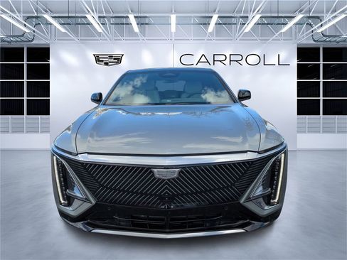 New 2026 Cadillac Lyriq Luxury image 8