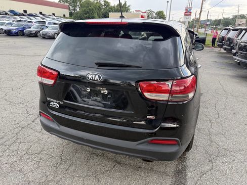 Used 2018 Kia Sorento L image 10