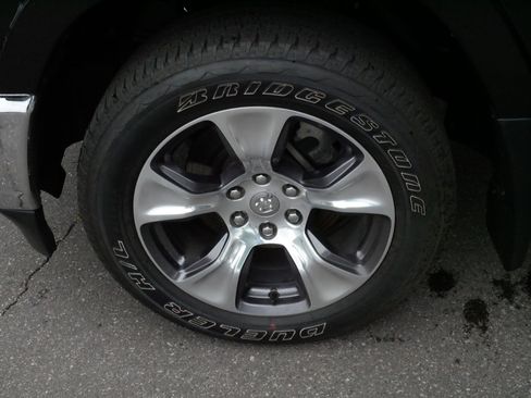 Used 2022 RAM 1500 Laramie AWD/4WD image 15