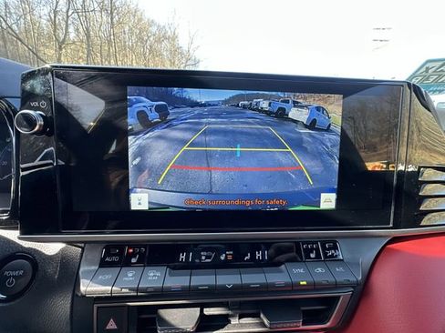 Used 2025 Toyota Camry XSE image 27