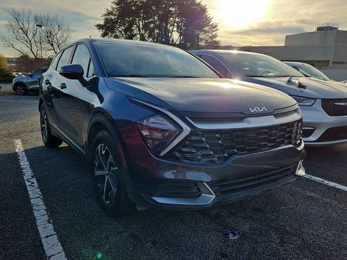 Used 2023 Kia Sportage EX image 6