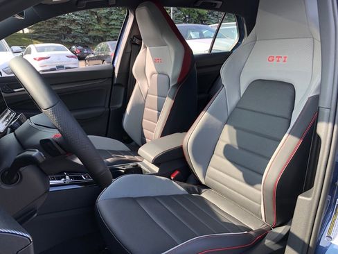 New 2025 Volkswagen GTI SE image 31