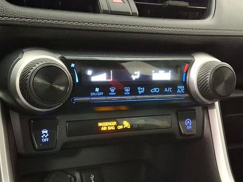 Used 2020 Toyota RAV4 LE w/ All Weather Liner Package image 17