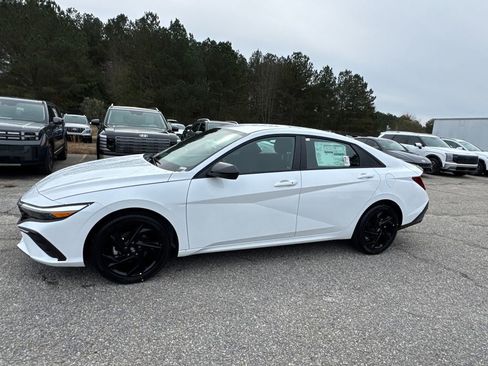 New 2026 Hyundai Elantra Sport image 2