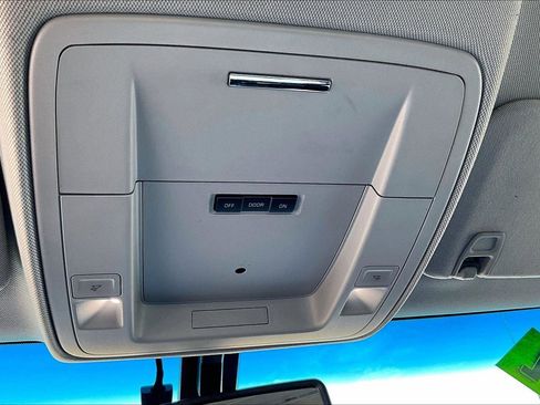 Used 2018 Chevrolet Silverado 2500 LT w/ Z71 Package, Off-Road image 33