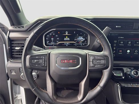 Used 2024 GMC Sierra 2500 AT4 w/ AT4 Preferred Package image 10